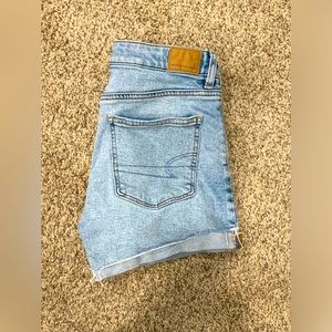 American Eagle Mom shorts